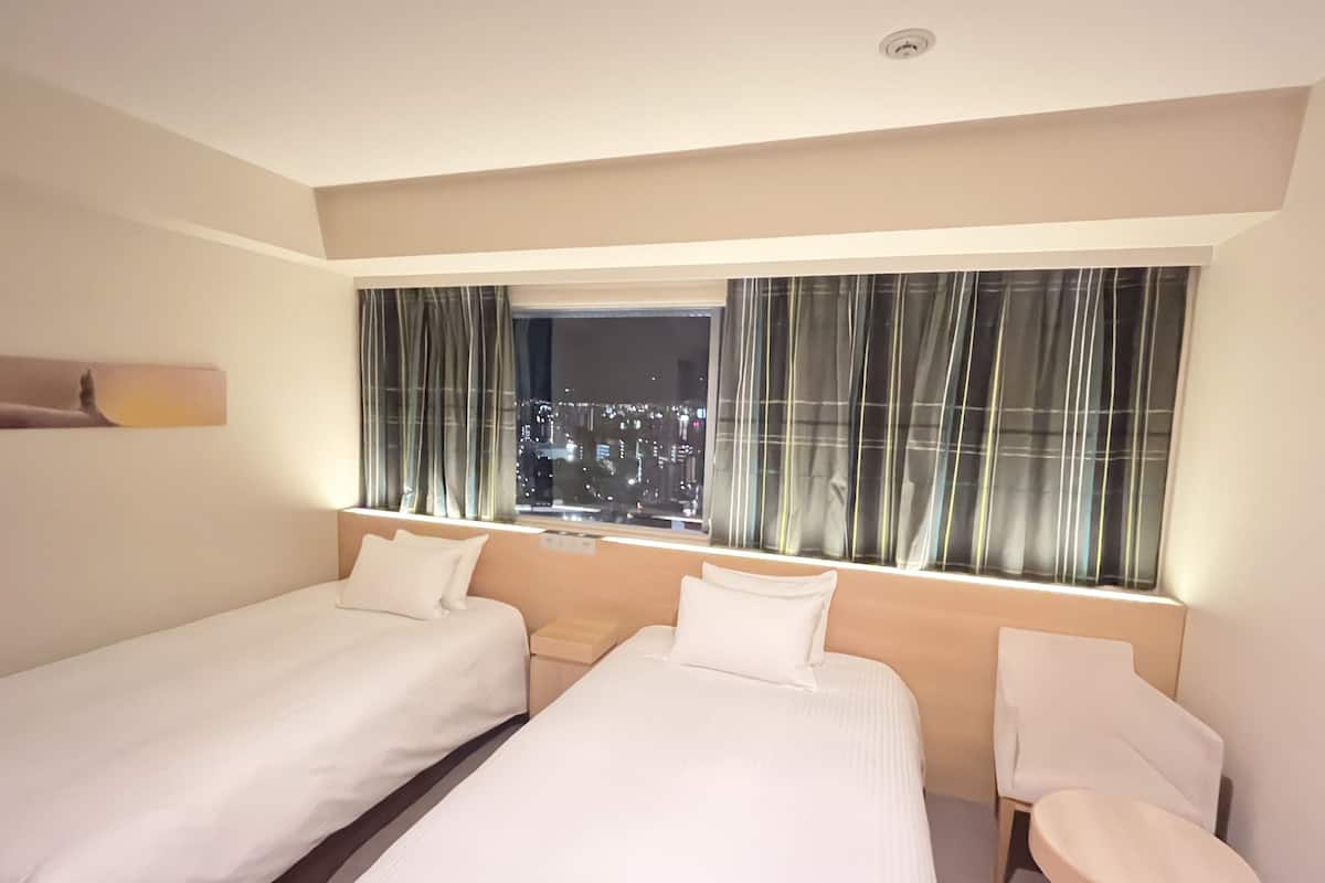 Twin Room, Non Smoking, 26 Sqm | Premium bedding, in-room safe, desk, blackout drapes