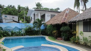Outdoor pool - Blue Ribbon Dive Resort (Puerto Galera)