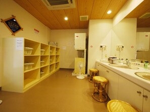 Public bath - Hotel Route-Inn Sapporo Shiroishi (Sapporo)