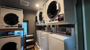 Laundry room - Hotel Route-Inn Dai-Ichi Nagano (Nagano)