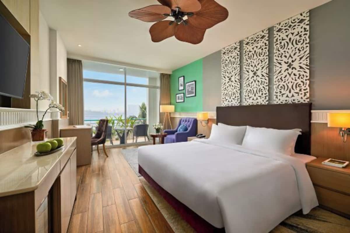 Minibar, in-room safe, desk, blackout curtains