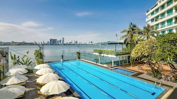 Outdoor pool, pool umbrellas