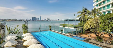 Outdoor pool, pool umbrellas