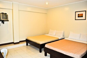 Coffres-forts dans les chambres, bureau, Wi-Fi gratuit, draps fournis