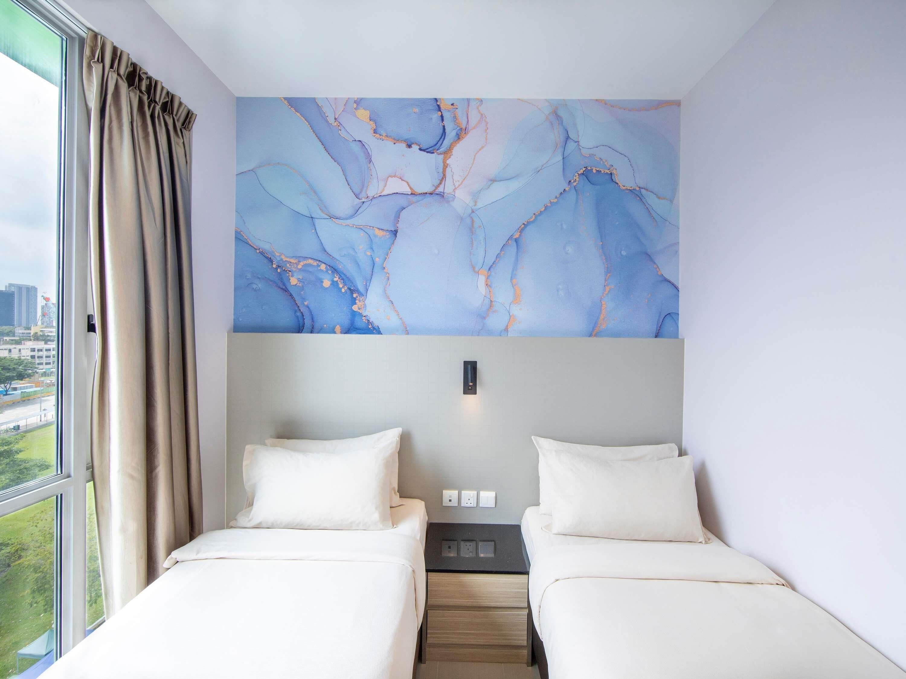 スーペリア ルーム シングルベッド 2 台 | セーフティボックス (室内)、客室ごとに異なるインテリア、デスク、WiFi (無料)