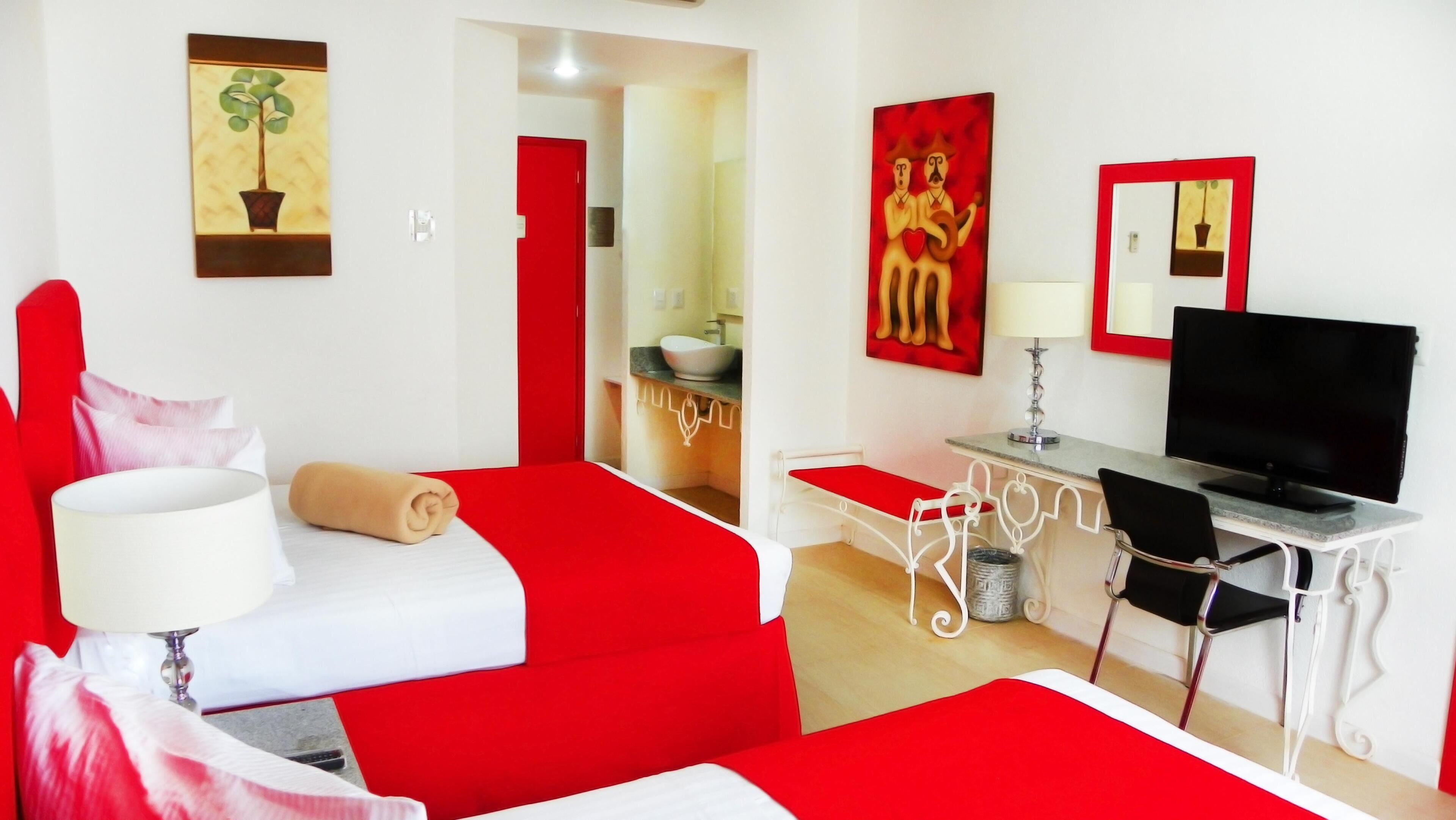 مكتب وواي فاي مجانًا وملاءات أسرّة