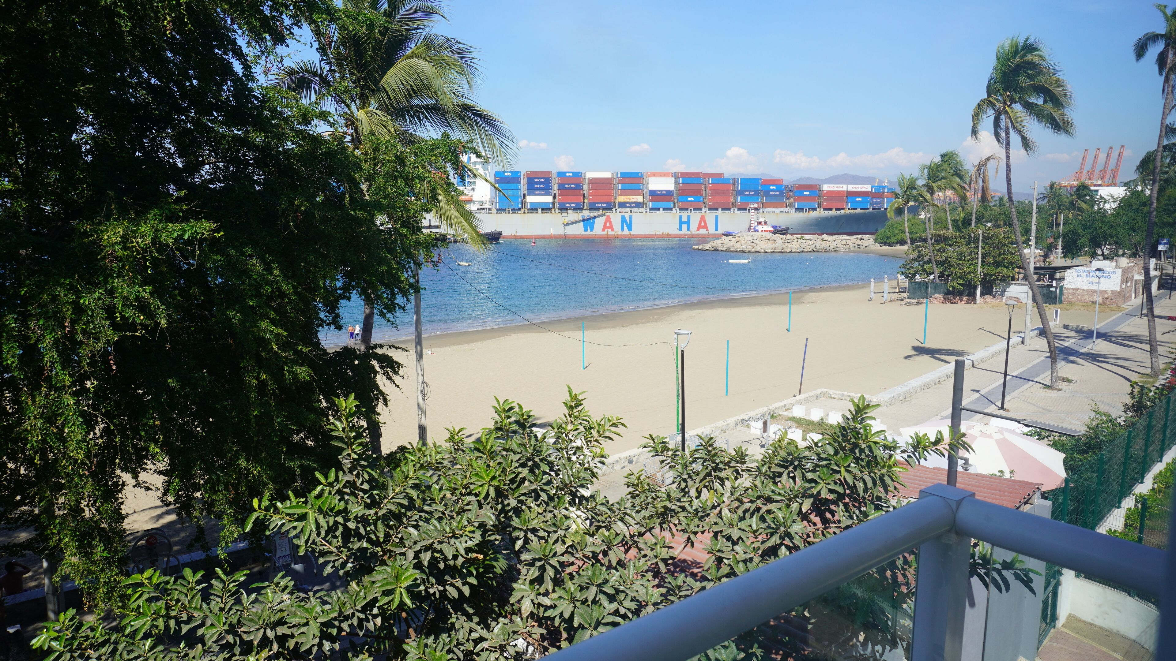 Foto - Zar Manzanillo