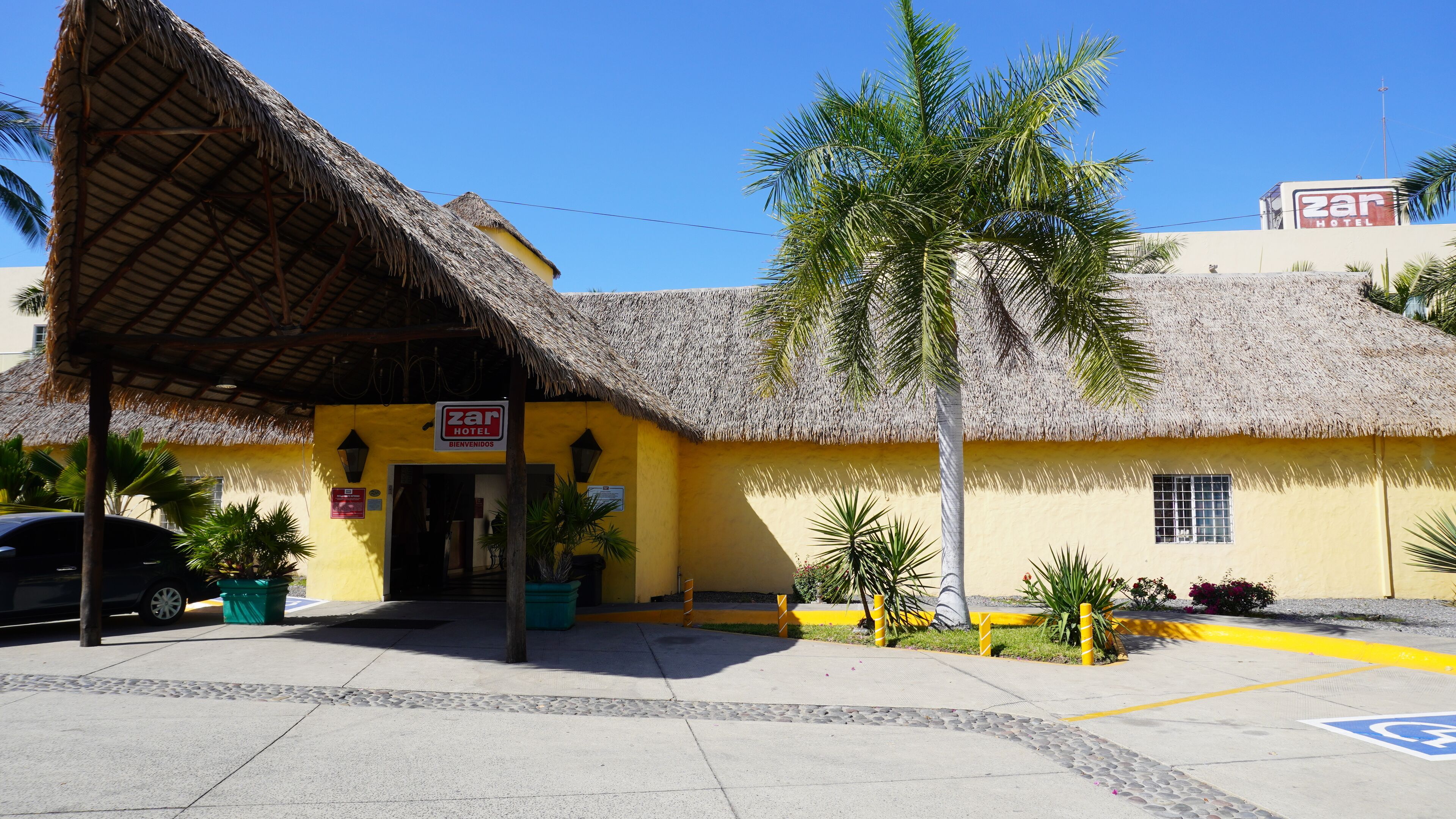 Foto - Zar Manzanillo