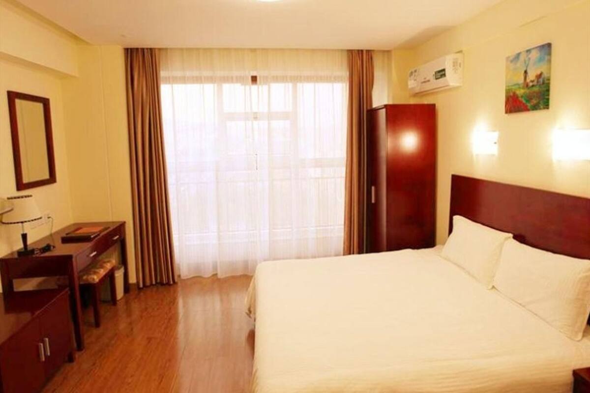 In-room safe, blackout drapes, iron/ironing board, WiFi (free)