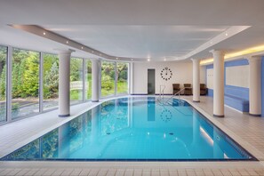 Innenpool, Liegestühle