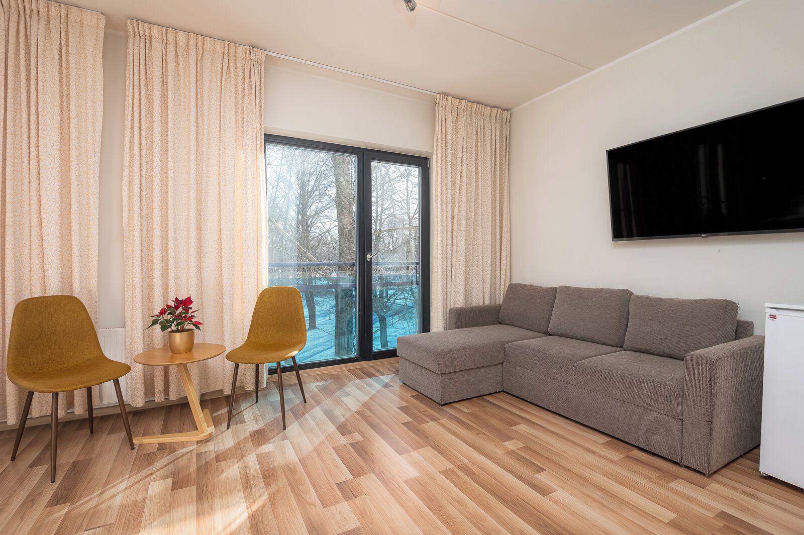 Suite Deluxe, sauna | Tabla de planchar con plancha, wifi gratis y ropa de cama 