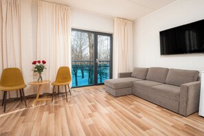 Deluxe Suite, Sauna | Iron/ironing board, free WiFi, bed sheets - Hotell Tammsaare Full Automated Hotel (Parnu)