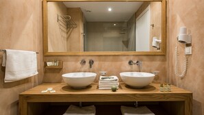 Chậu rửa trong phòng tắm