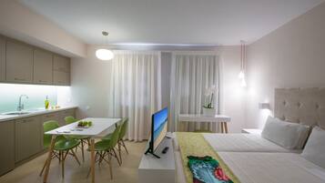 Lakens van Egyptisch katoen, luxe beddengoed, een kluis op de kamer