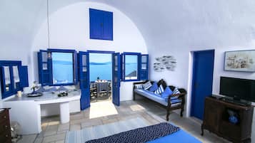 Deluxe Villa, 1 Bedroom, Jetted Tub, Sea View (Villa Paride) | Living area