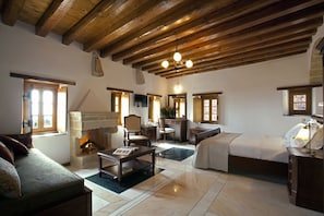 Deluxe Suite, 1 Bedroom | Egyptian cotton sheets, pillowtop beds, minibar, desk - Likinia Hotel (Monemvasia)