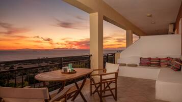 Estudio Deluxe, vista al mar | Terraza o patio