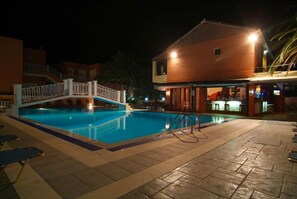 Outdoor pool - Olgas Hotel (Corfu)