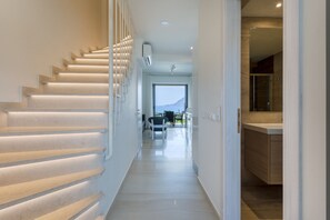 2 Bedroom Maisonete with Sea View | Plan d’étage