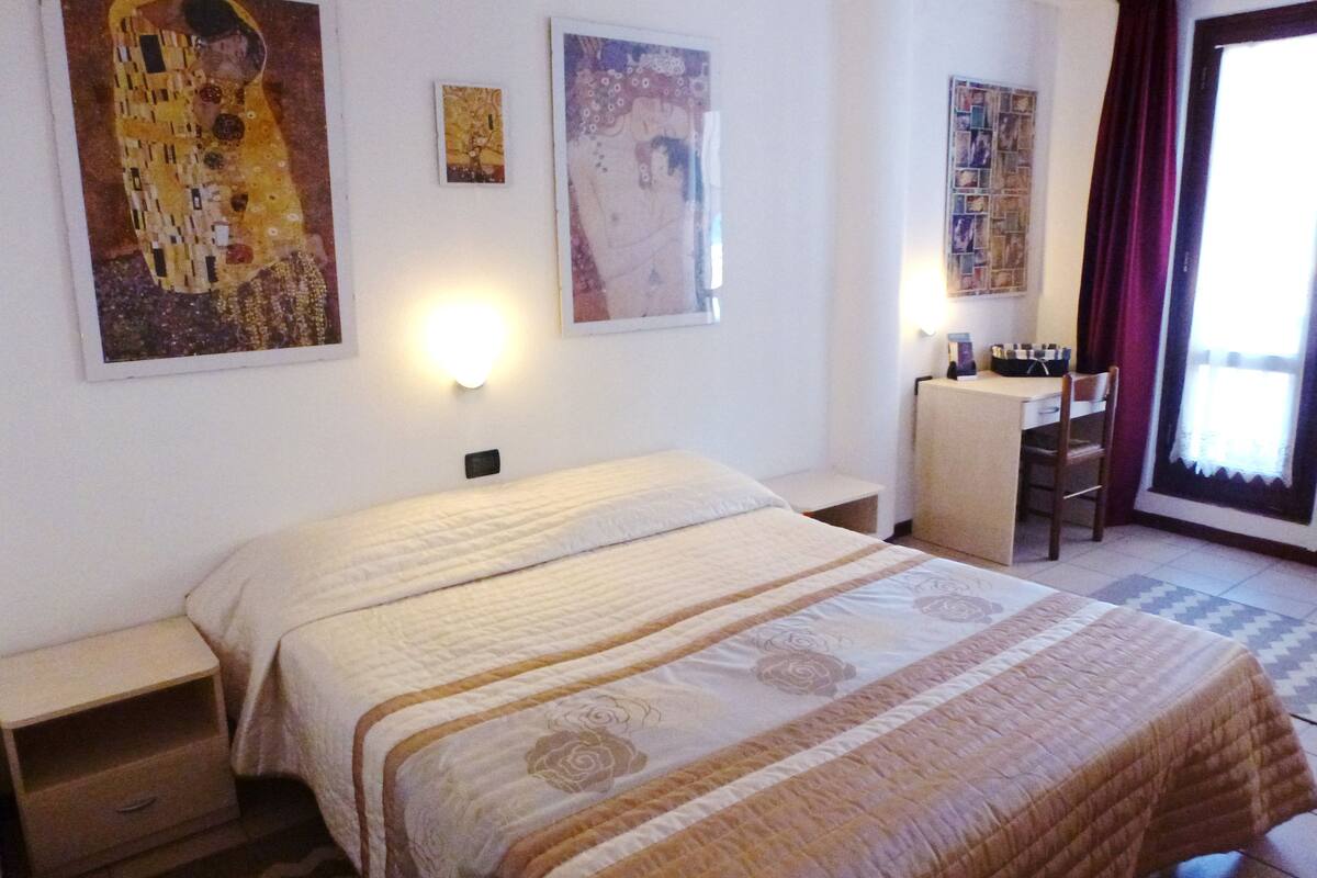 Classic Double Room | Desk, cots/infant beds, free WiFi, wheelchair access