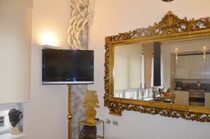 Phòng đôi Tiêu chuẩn, 1 giường đôi, có phòng tắm riêng | Tiện nghi tại phòng