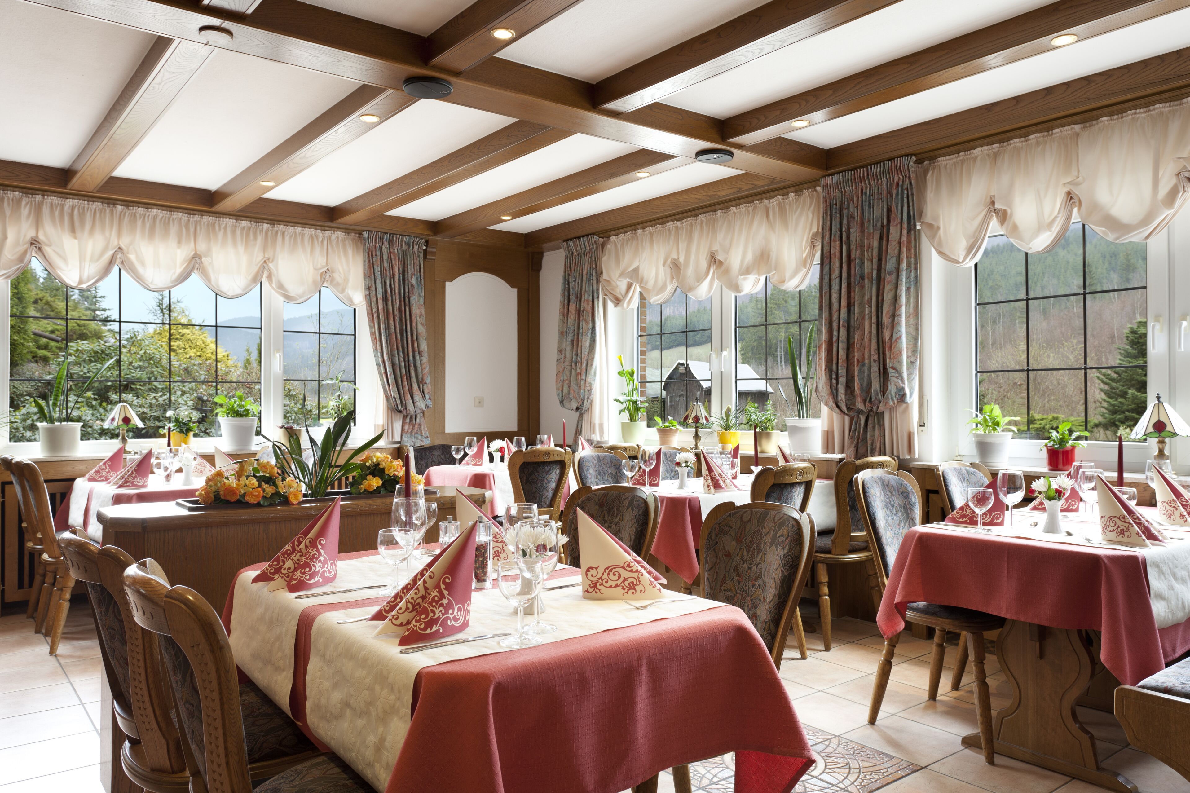 Breakfast, lunch, dinner served; local cuisine, alfresco dining 