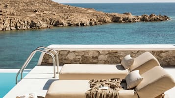 Su Casa Beachfront Infinity Pool Villa | View from room