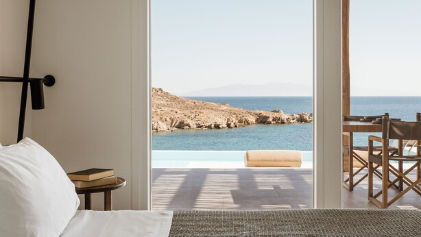 Su Casa Beachfront Infinity Pool Villa | เครื่องนอนระดับพรีเมียม, ตู้นิรภัยในห้องพัก, โต๊ะทำงาน, ห้องเก็บเสียง