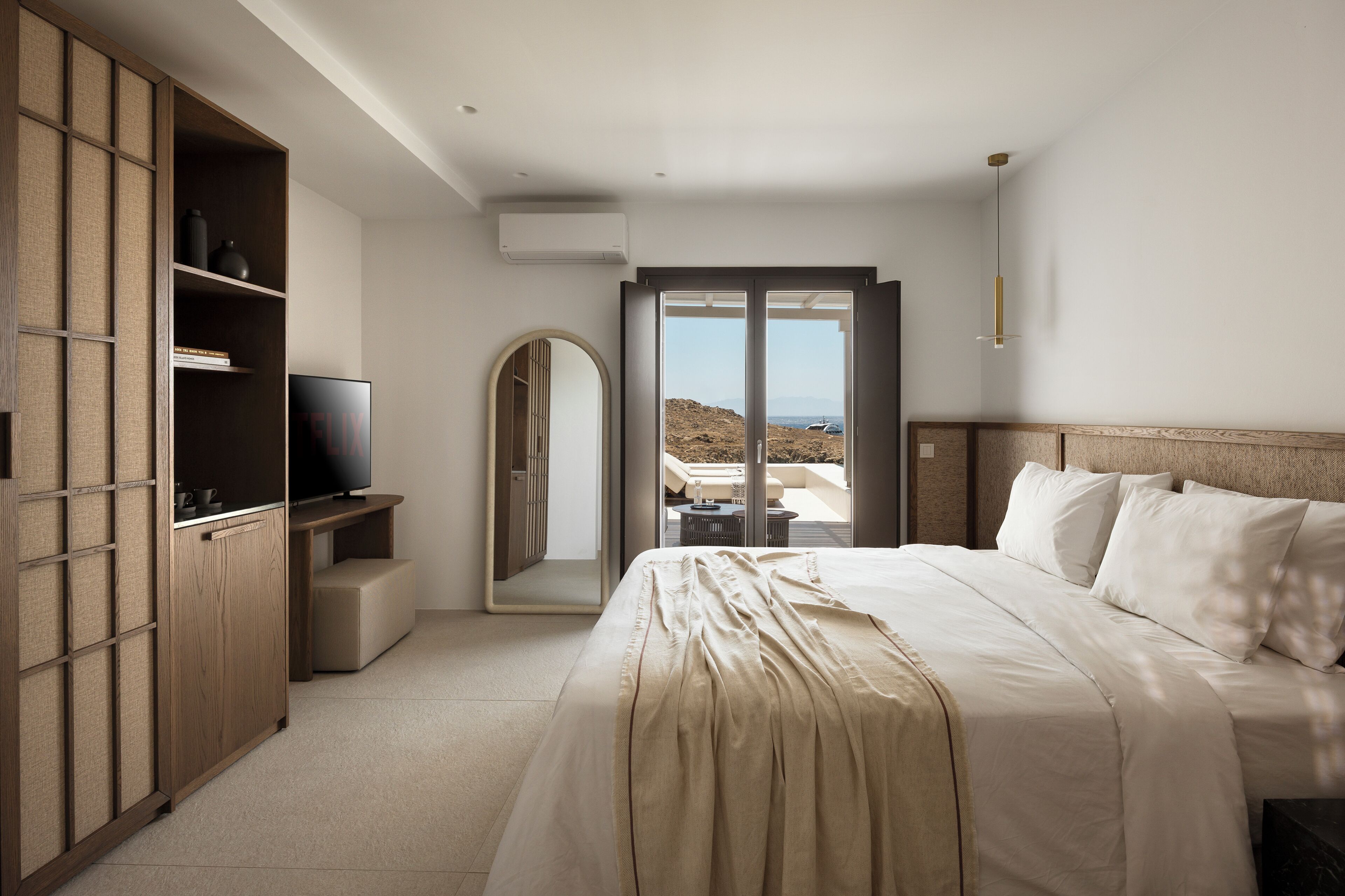 Junior Suite | Premium bedding, in-room safe, individually decorated