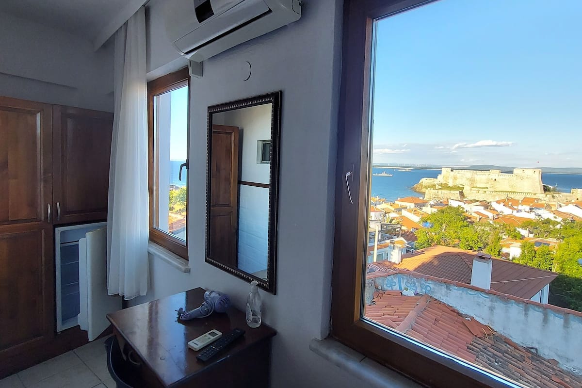 1 bedroom, premium bedding, minibar, blackout curtains
