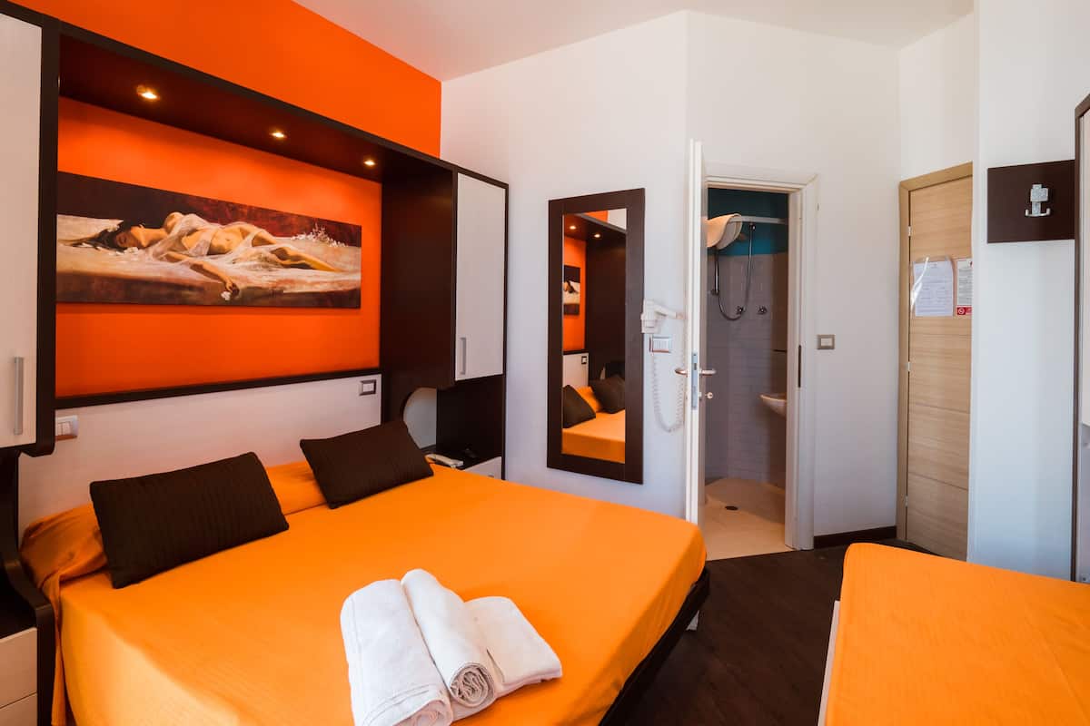 Classic Triple Room | Egyptian cotton sheets, down comforters, pillowtop beds, minibar