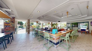 Breakfast, lunch and dinner served - Magic Tulip Hotel (Fethiye)