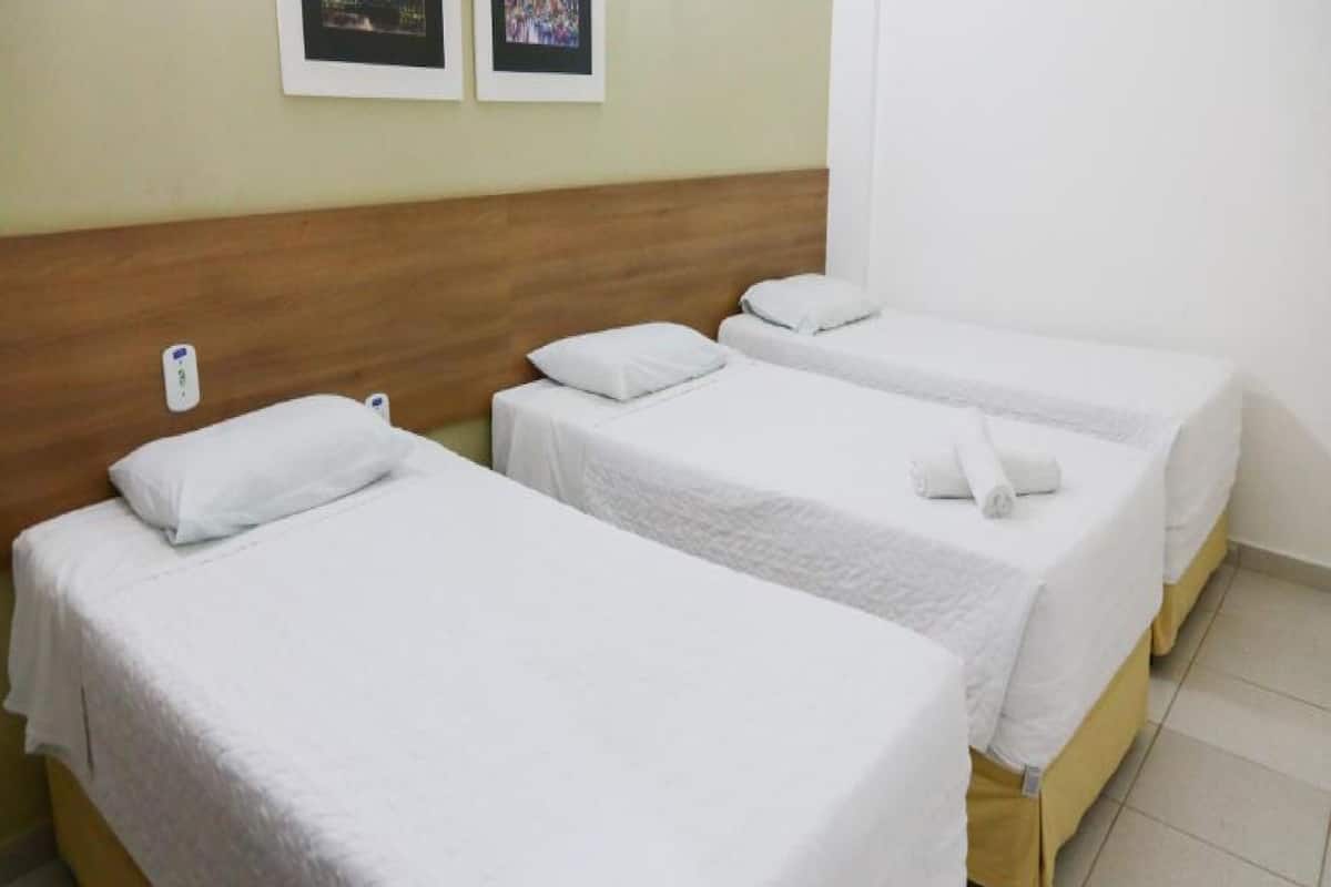 standard triple (3 solt) | 1 bedroom, minibar, in-room safe, desk