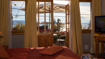 Wifi gratis y ropa de cama