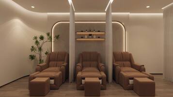 Couples treatment rooms, aromatherapy, reflexology