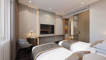 Minibar, caja de seguridad en la habitación y escritorio