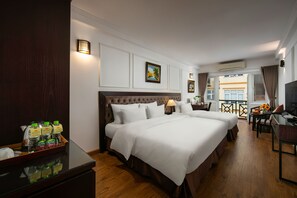 Minibar, Zimmersafe, Schreibtisch, schallisolierte Zimmer