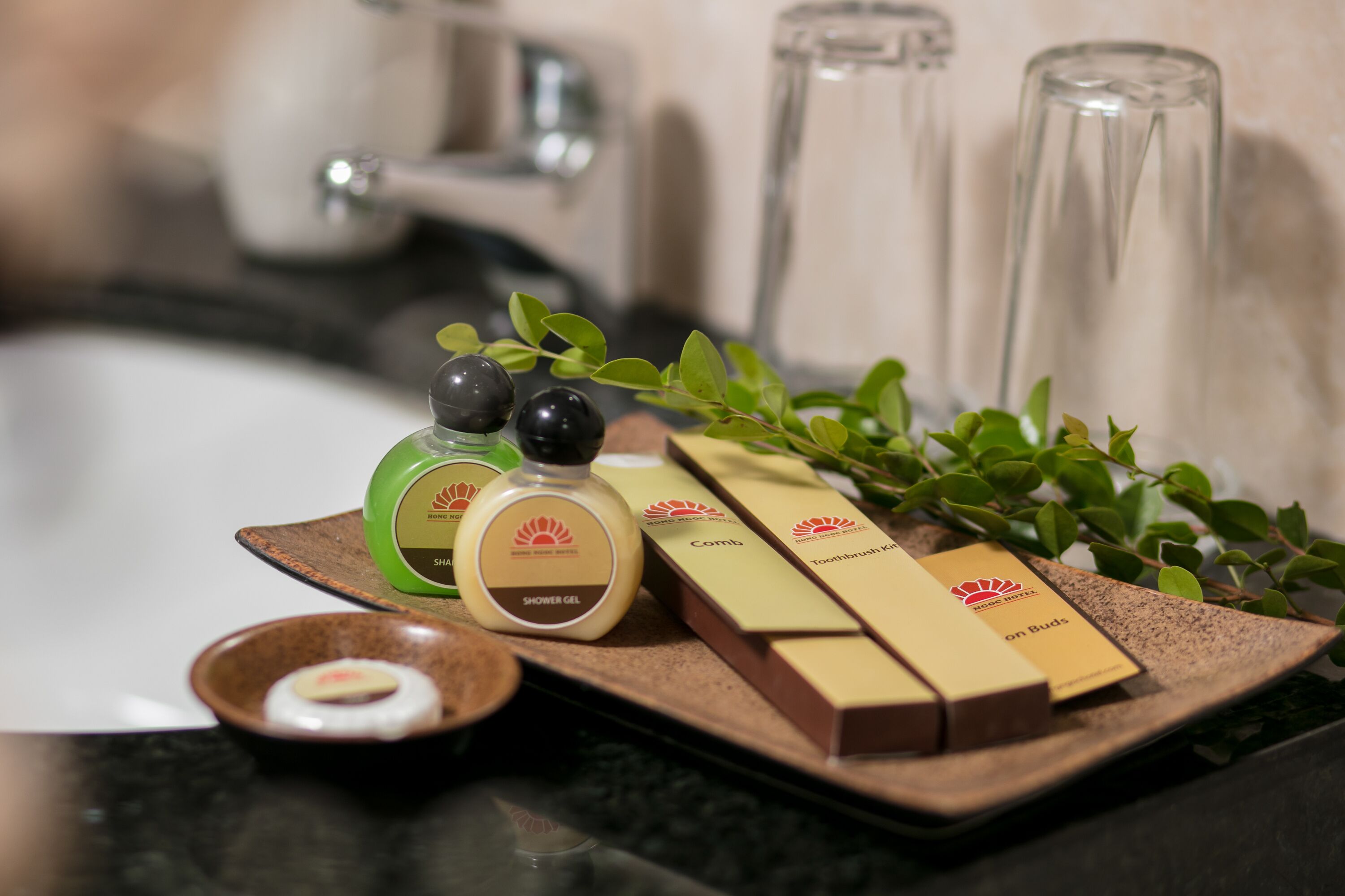 rainfall showerhead, free toiletries, hair dryer, slippers