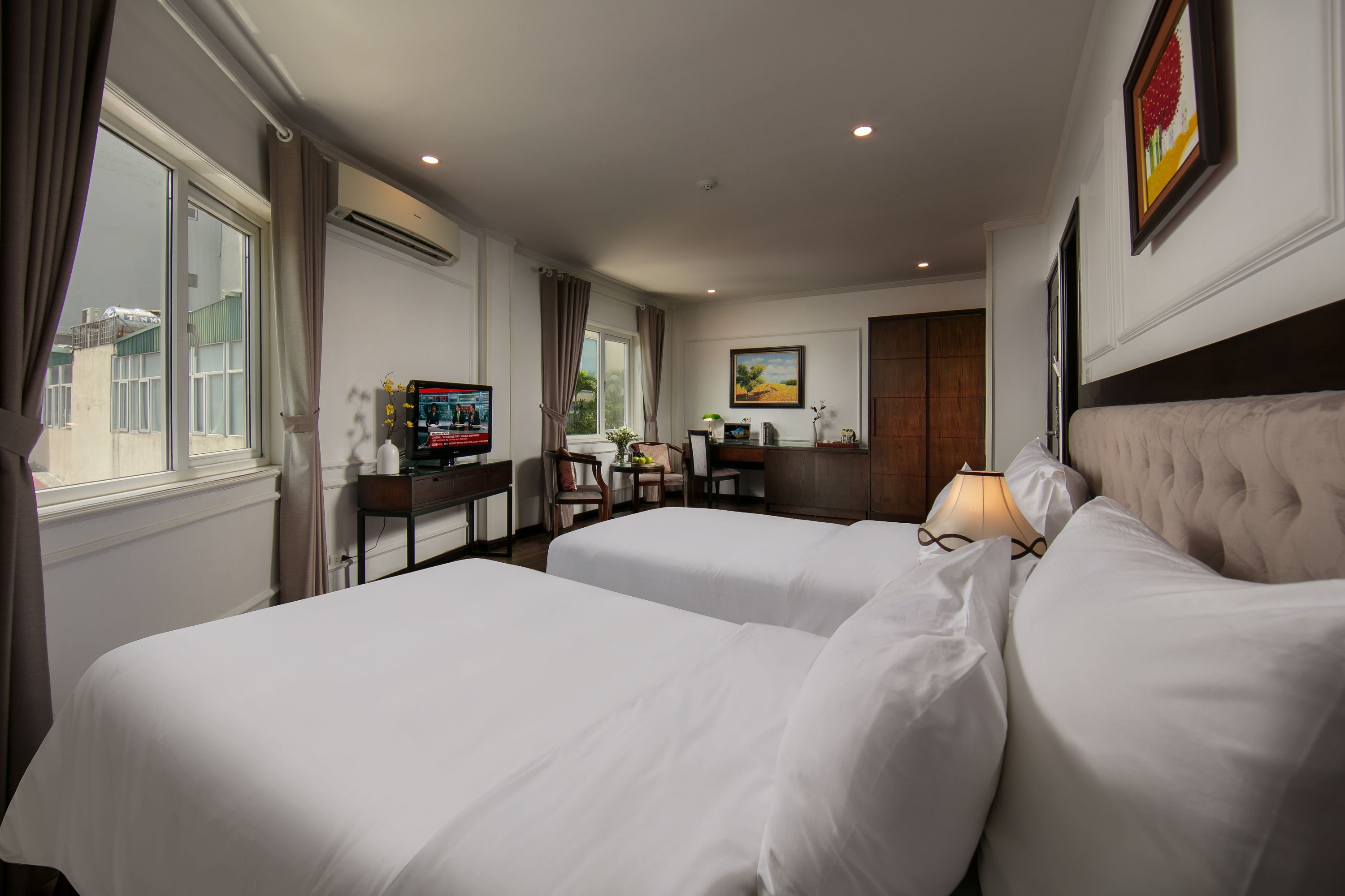 grand suite double or twin with balcony | minibar, in-room safe, desk, soundproofing