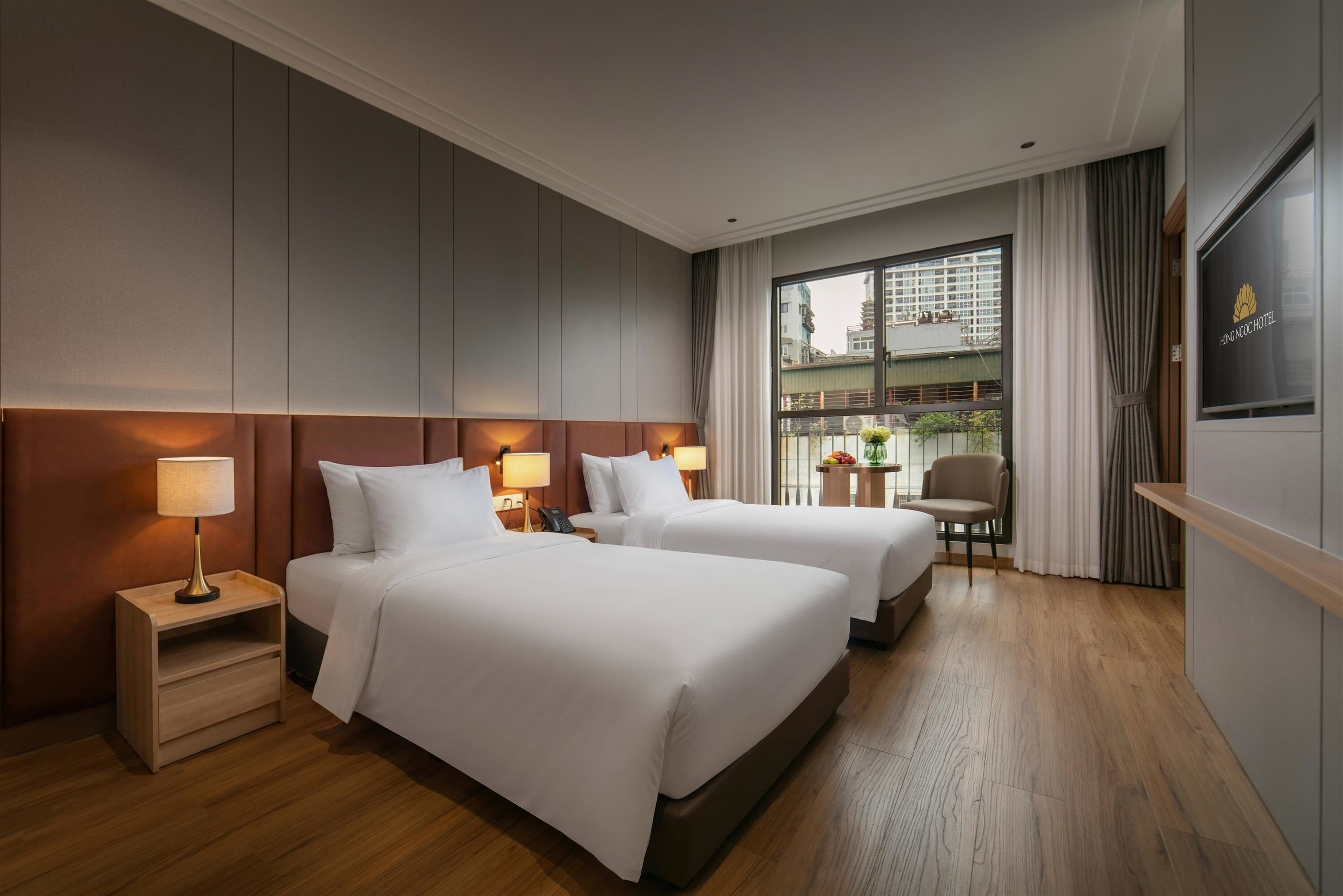 Minibar, két bảo mật tại phòng, bàn, phòng cách âm 