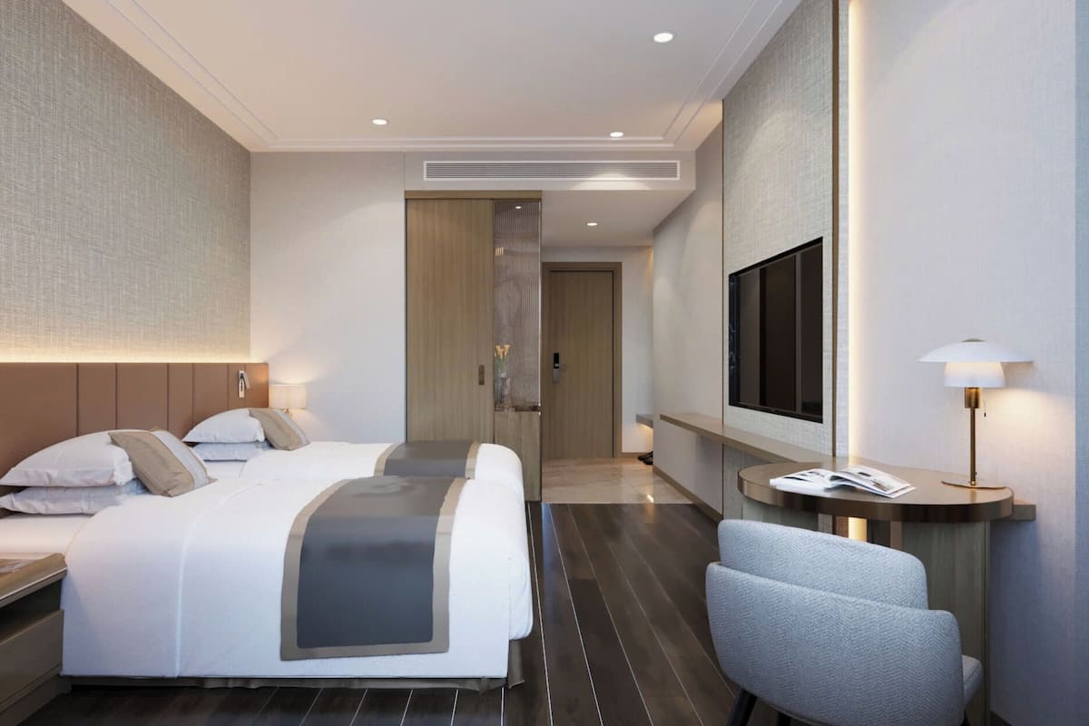 Minibar, in-room safe, desk, soundproofing