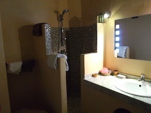 Chambre Double (Grand Socco) | Salle de bain