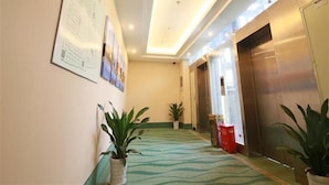 Hallway - GreenTree Inn Jiangsu Suzhou Shimao Canal Business Hotel (Suzhou)