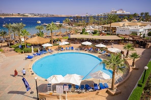 3 outdoor pools, pool umbrellas, pool loungers - Marina Sharm Hotel (Sharm El Sheikh)