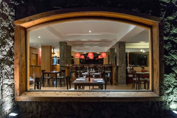 2 bars/lounges - Destino Sur Hotel & Spa de Montaña (El Chalten)