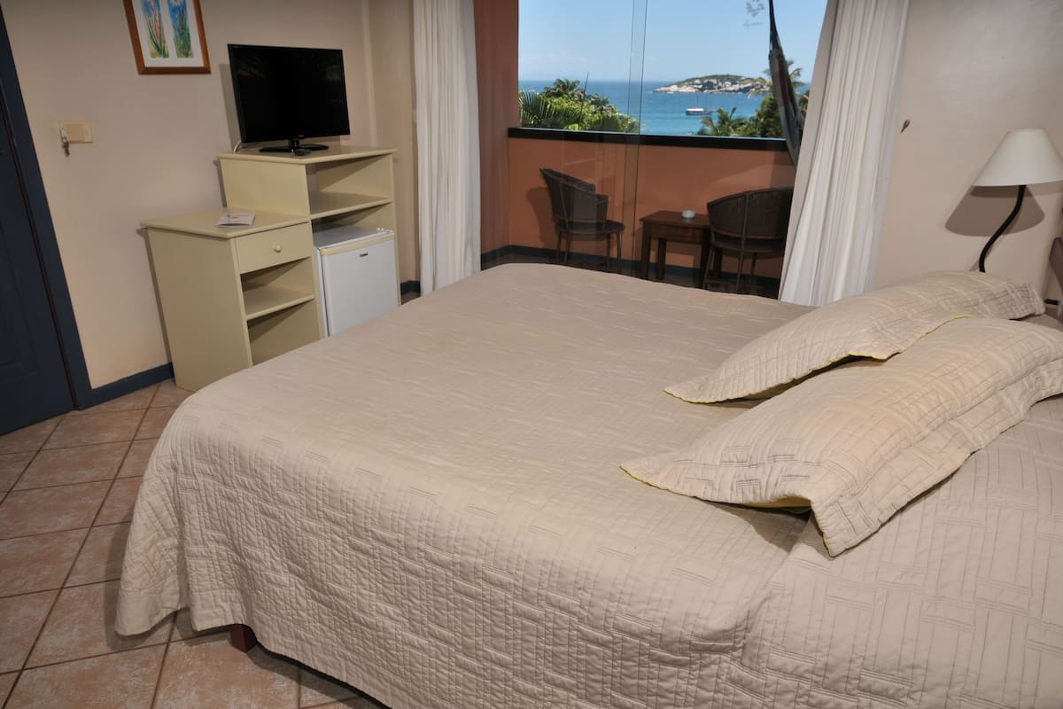 1 Schlafzimmer, Minibar, Zimmersafe, individuell eingerichtet