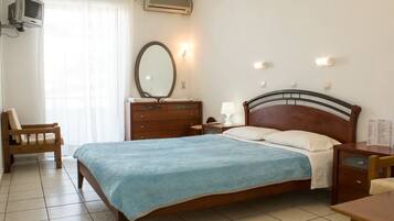 Apartment | Zimmersafe, BĂŒgeleisen/BĂŒgelbrett, kostenlose Babybetten