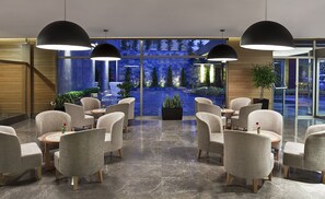 Lobby sitting area - Divan Bursa (Bursa)