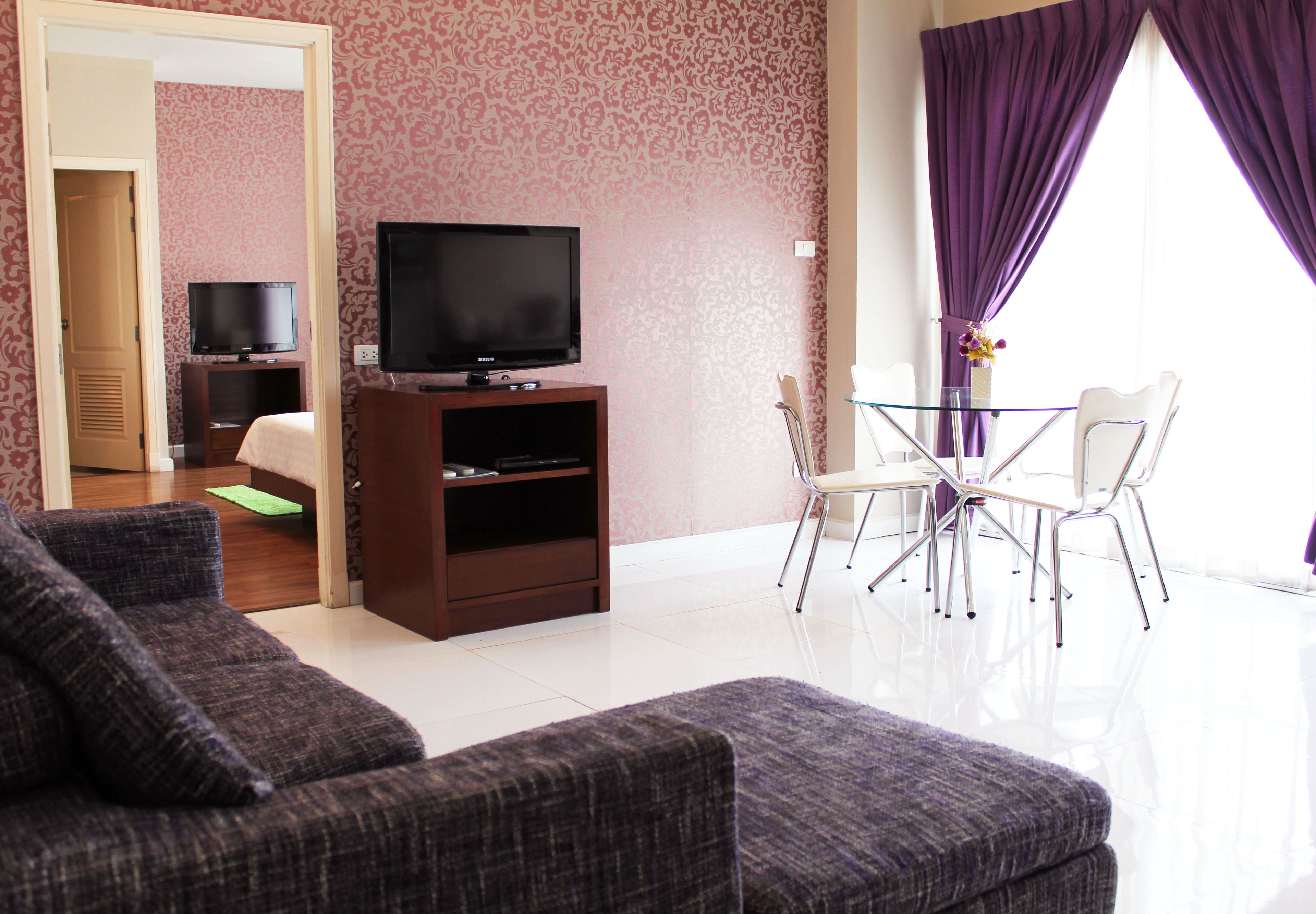 32-inch lcd tv with satellite channels, tv