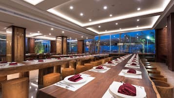 Free daily self-service breakfast